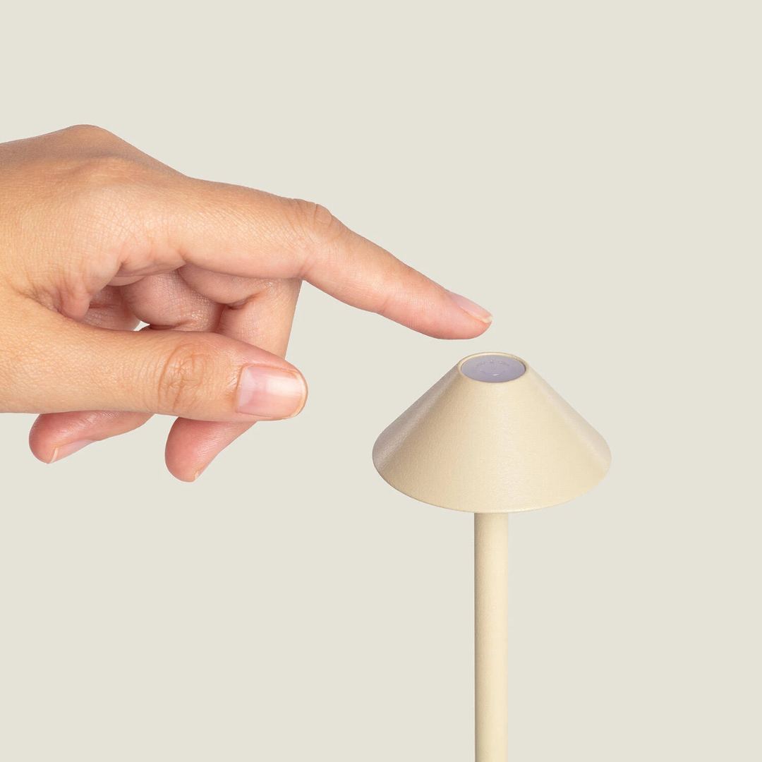 Lampada da Tavolo LED Portatile Per Esterni Magatzi - Beige (3)