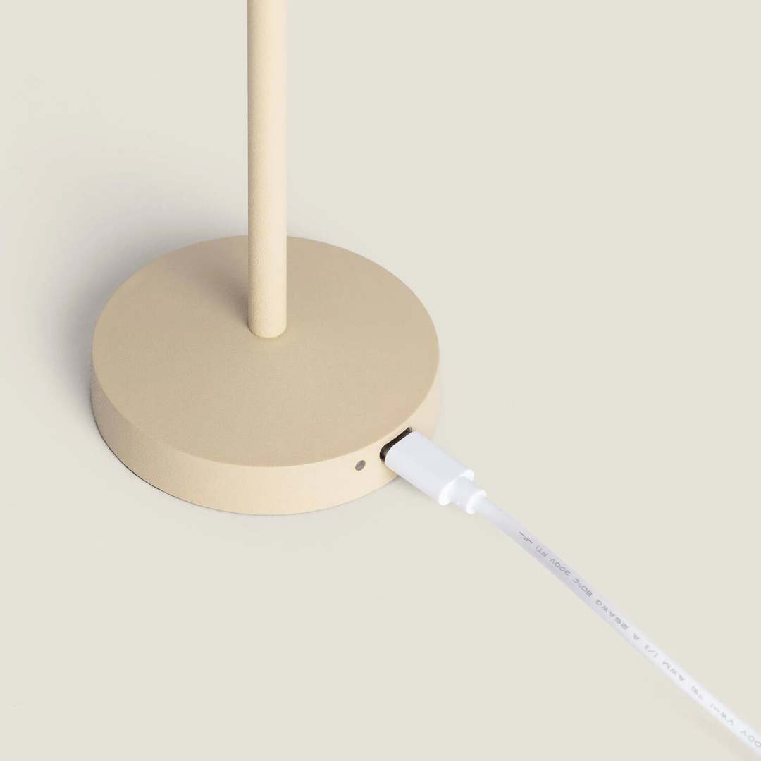 Lampada da Tavolo LED Portatile Per Esterni Magatzi - Beige (5)