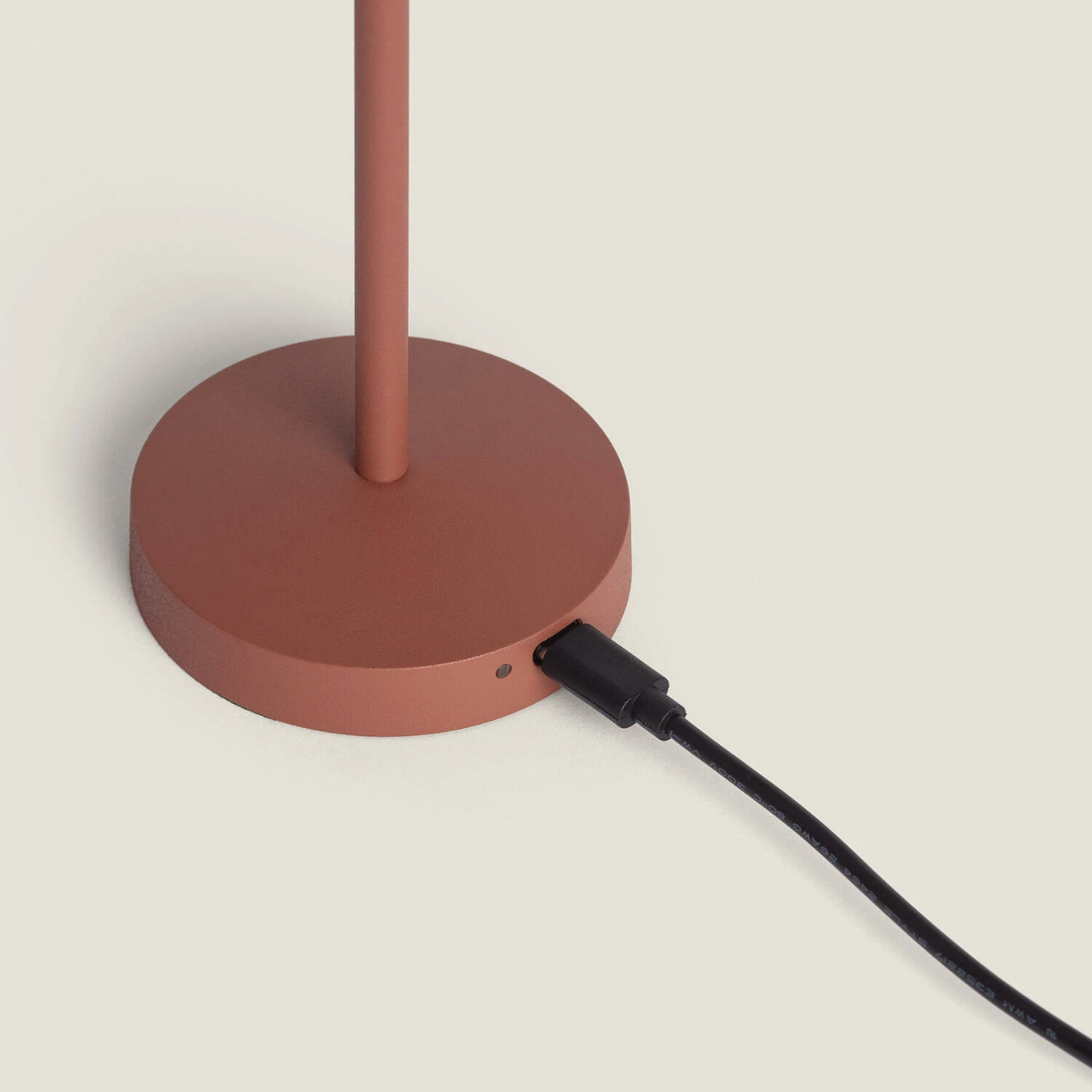 Lampada da Tavolo LED Portatile Per Esterni Magatzi - Terracotta (8)