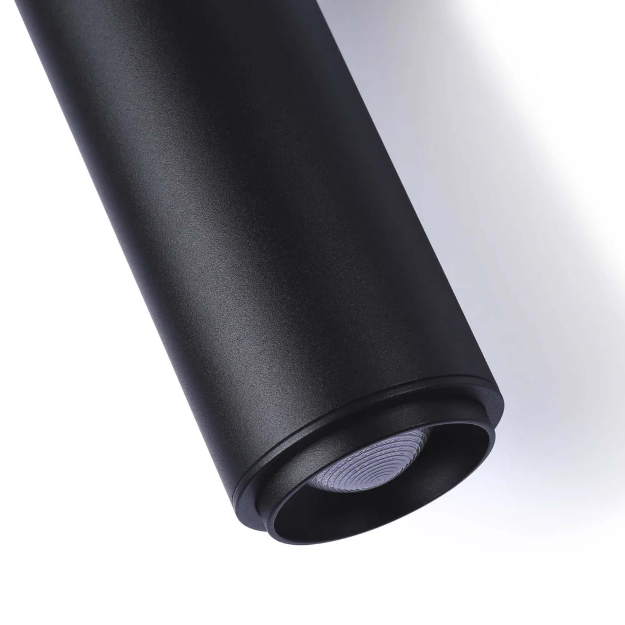 Faretto LED a sospensione con zoom 15°- 60° per binario magnetico 48V 8W CRI95 - De Sanctis Light and Design - immagine 3