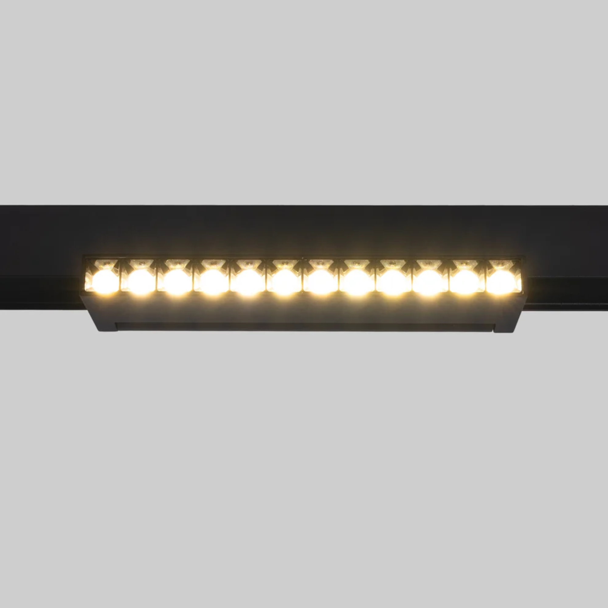Faretto lineare orientabile per binario magnetico 48V 12W Chip Osram - De Sanctis Light and Design - immagine 4